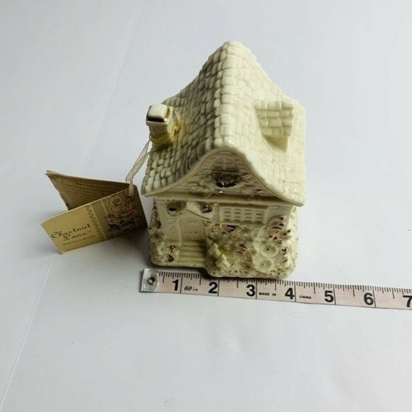 Chestnut Lane Music Box Wind Up Christmas Enameled Cream Home Fantasie Holiday - Picture 9 of 10